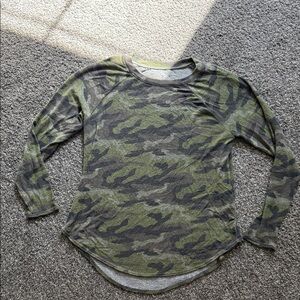 American Eagle Long-Sleeve Camo Top - Green